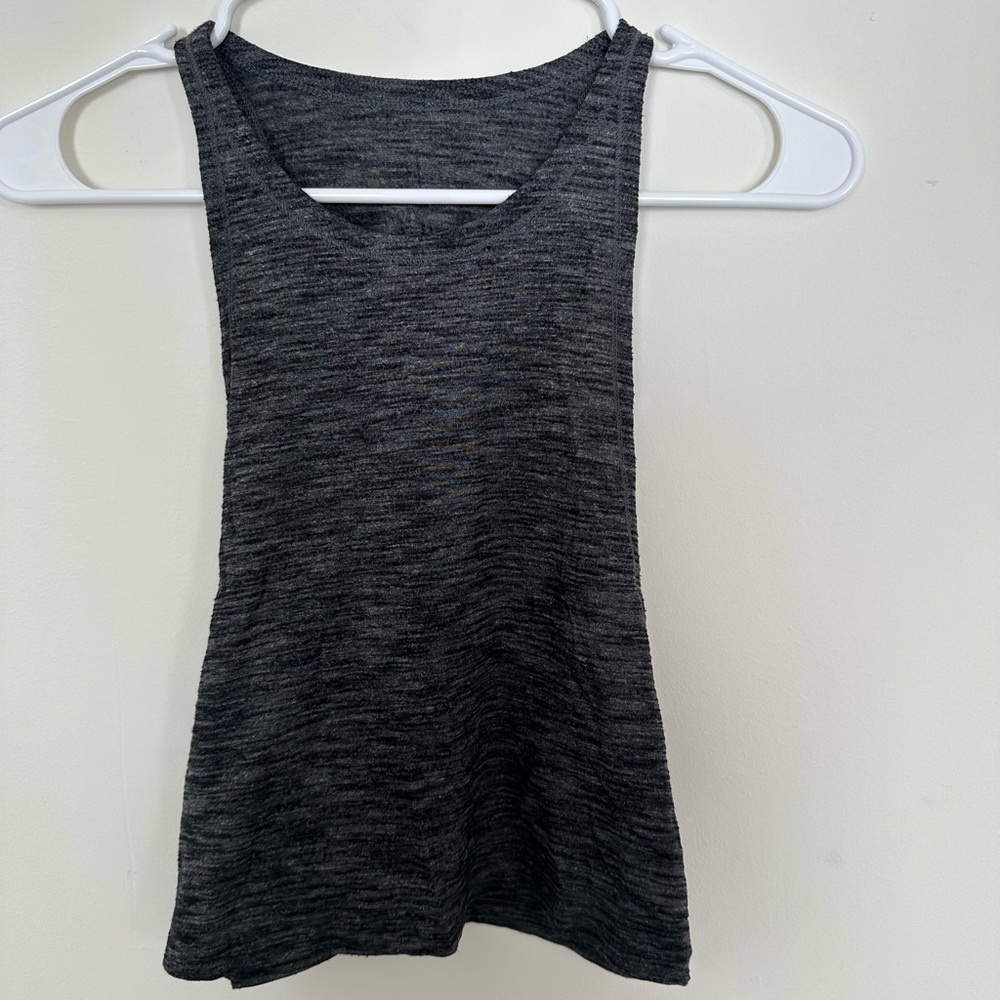 Lululemon tank top